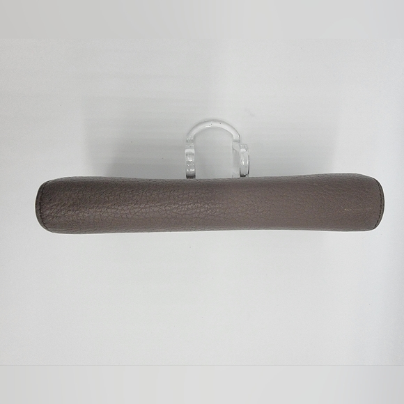 Authentic Preowned Gucci Bifold Wallet - Picture 3 of 14